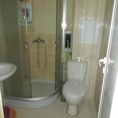 2 Студиа В Равда *